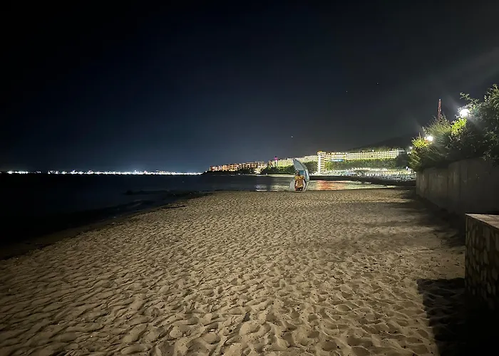 Amartman Primo U - Elenite Az 5 Osob Lägenhet