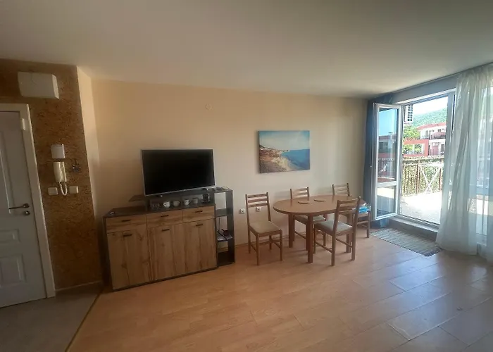 Amartman Primo U - Elenite Az 5 Osob Lägenhet *