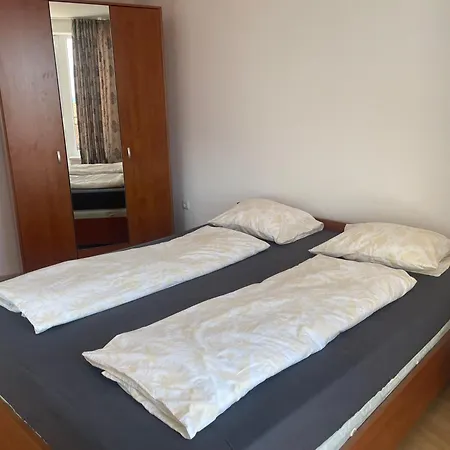 Amartman Primo U - Elenite Az 5 Osob *