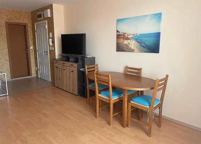 Amartman Primo U - Elenite Az 5 Osob Апартамент *